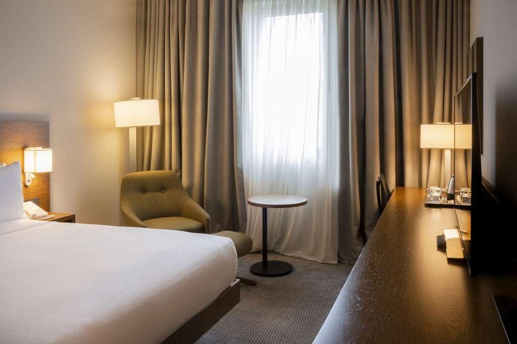 Hilton Garden Inn Tbilisi Chavchavadze Pokoj fotografie
